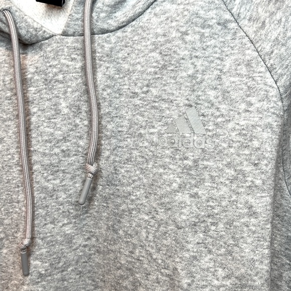 🩶🖤Adidas Pullover Gray and Black Sweatshirt in Size Small Like New - Picture 2 of 6